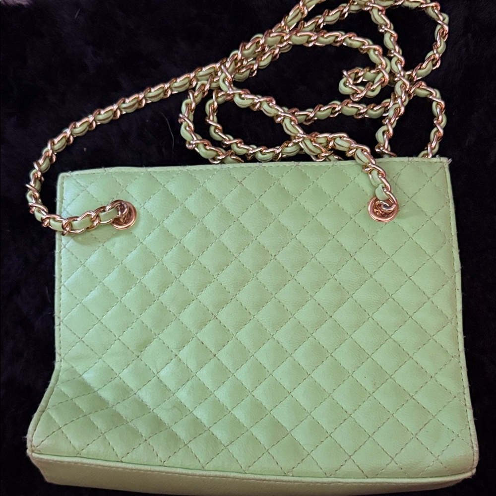 Amanda Smith Quilted Shoulder Bag